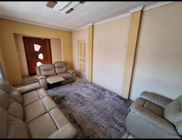 3 BEDROOM HOUSE FOR SALE IN VANDERBIJLPARK SE 3